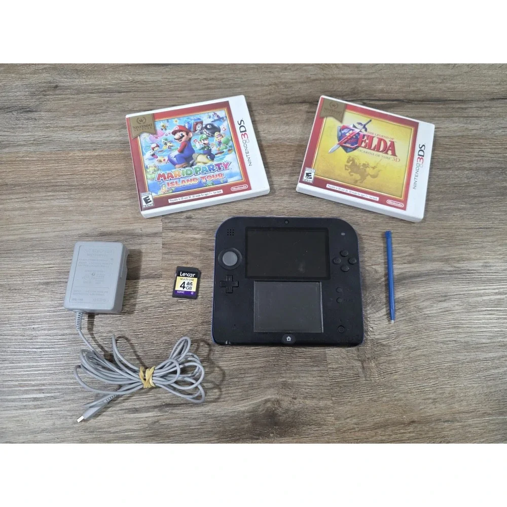 Nintendo 2ds FTR-001 With 2 Games, 4GB SD Card, Charger, & Stylus Tested Works!